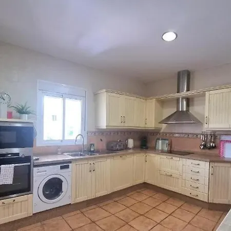 Casa Bond Villa *